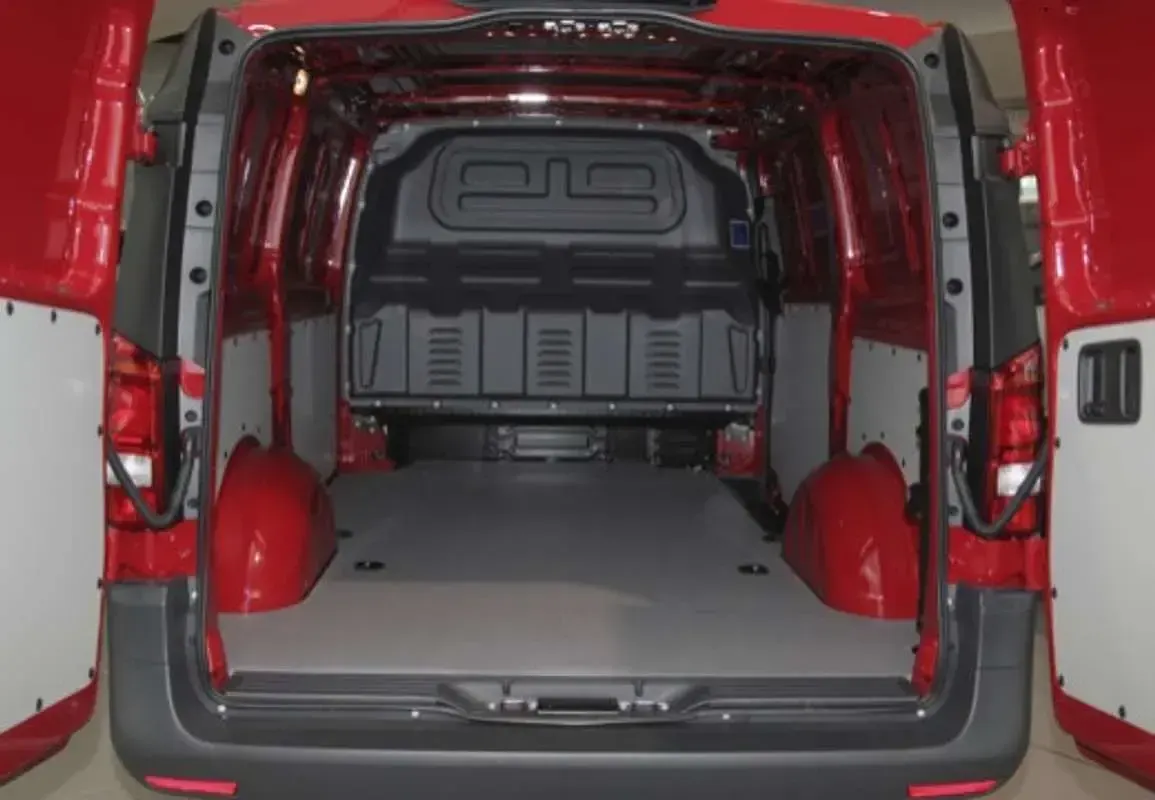 Usado Mercedes e-Vito 150 kW (204 CV) 2024 Negro Van