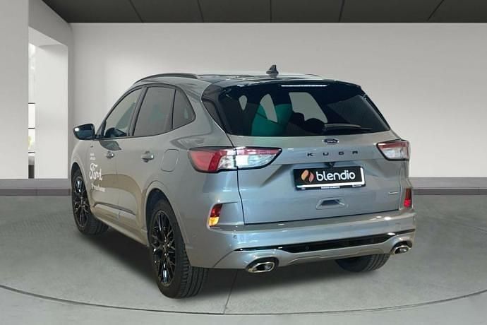Usado Ford Kuga ST-Line X 192 CV (141 kW) 2023 Plateado SUV