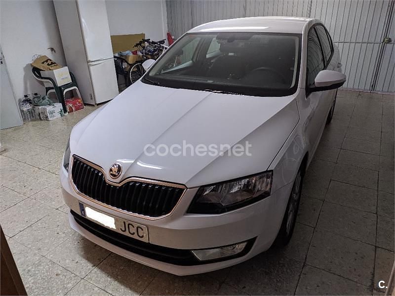 Usado Skoda Octavia Ambition 150 CV (110 kW) 2015 Blanco Utilitario