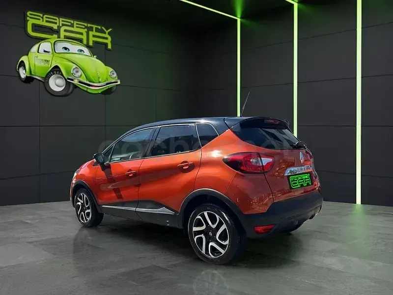 Usado Renault Captur Zen 90 CV (66 kW) 2016 Naranja SUV