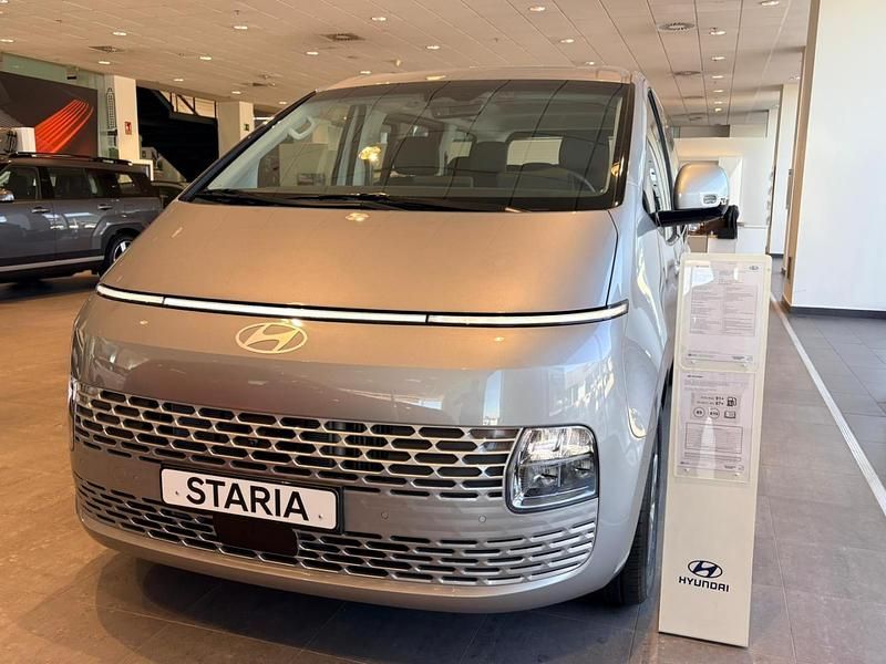 Nuevo Hyundai Staria Style 225 CV (165 kW) 2025 Shimmering silver (metalizado) Monovolumen