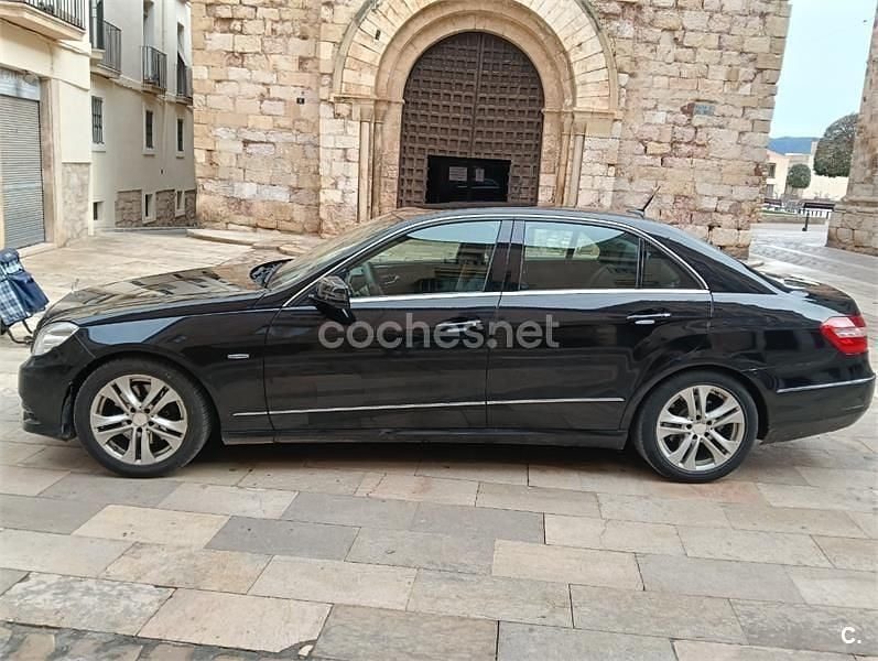 Usado Mercedes E250 Avantgarde 204 CV (150 kW) 2011 Negro Berlina