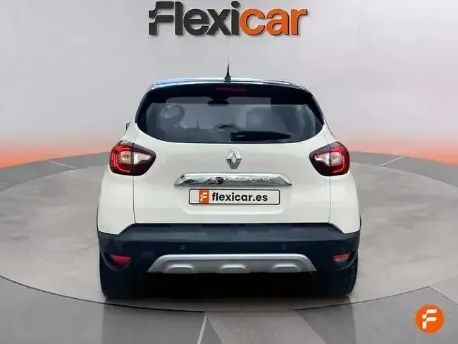 Usado Renault Captur Intens 90 CV (66 kW) 2018 Beige SUV