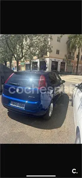 Usado Fiat Grande Punto Active 90 CV (66 kW) 2008 Azul Utilitario