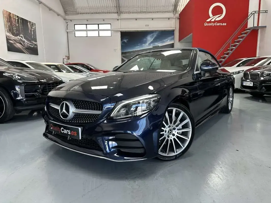 Usado Mercedes C200 184 CV (135 kW) 2021 Azul Descapotable