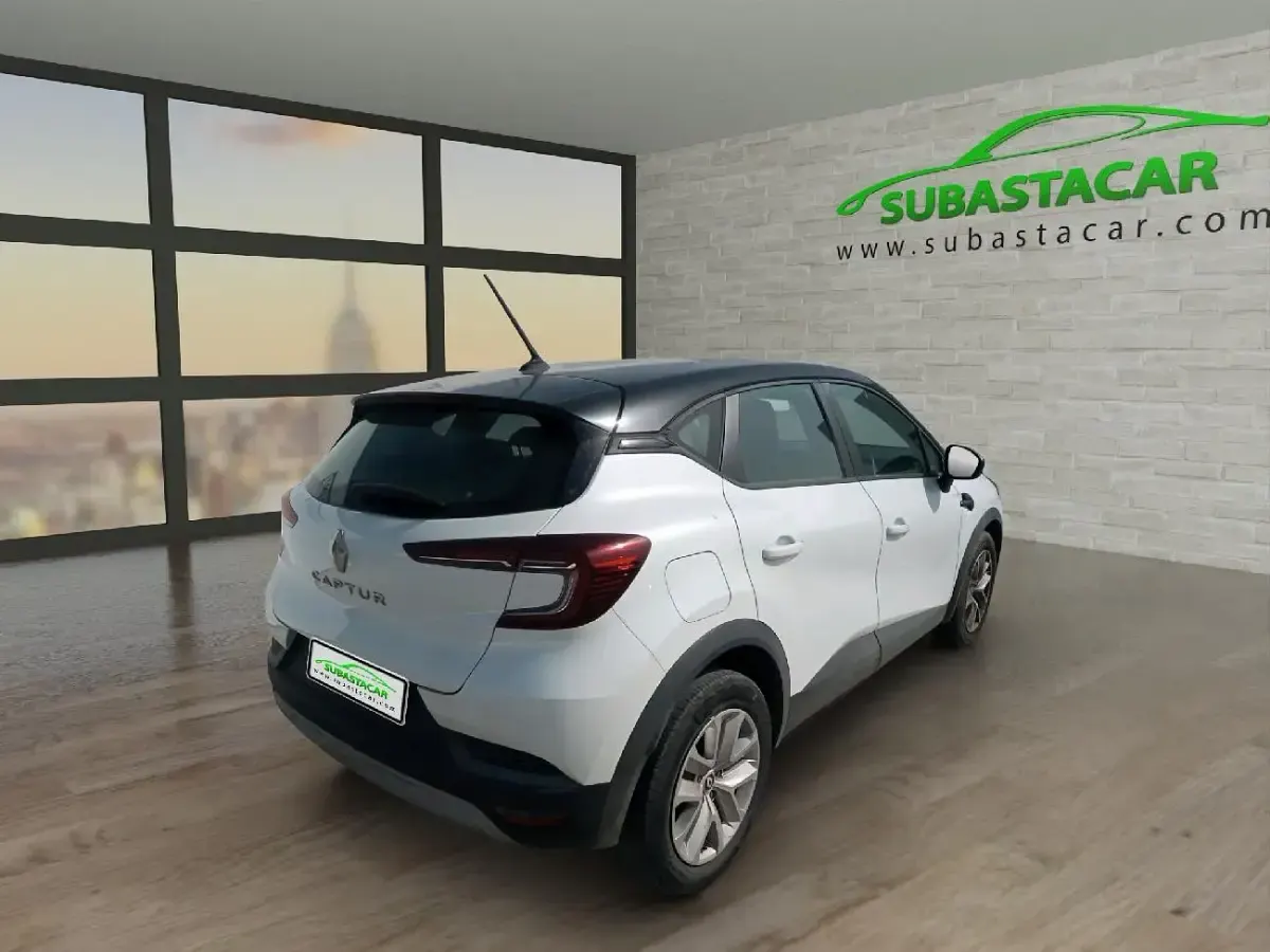 Usado Renault Captur 90 CV (66 kW) 2023 Blanco SUV