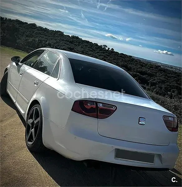 Usado Seat Exeo Sport 170 CV (125 kW) 2013 Blanco Berlina