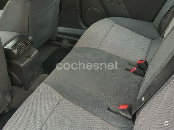 Gris / plata Usado 2002 Opel Vectra Elegance Berlina | 2700 € (Precio justo) - Imagen 1/4