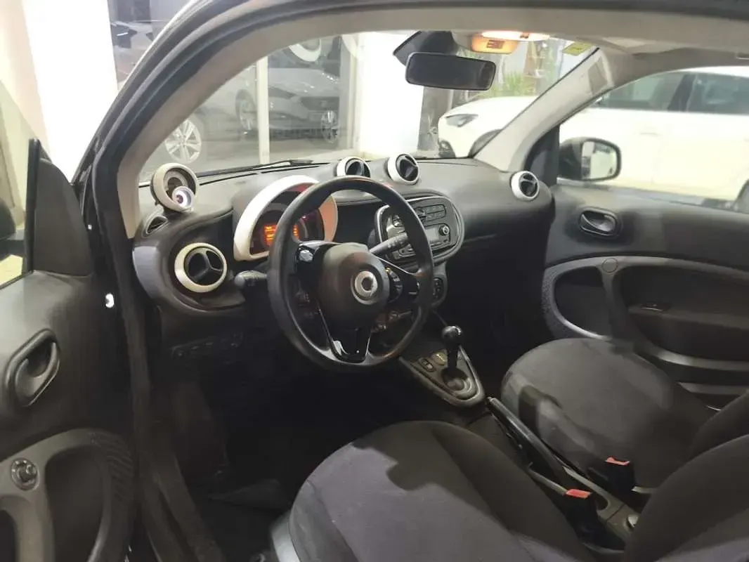 Usado Smart ForTwo Coupé 60 kW (82 CV) 2020 Blanco Coupe