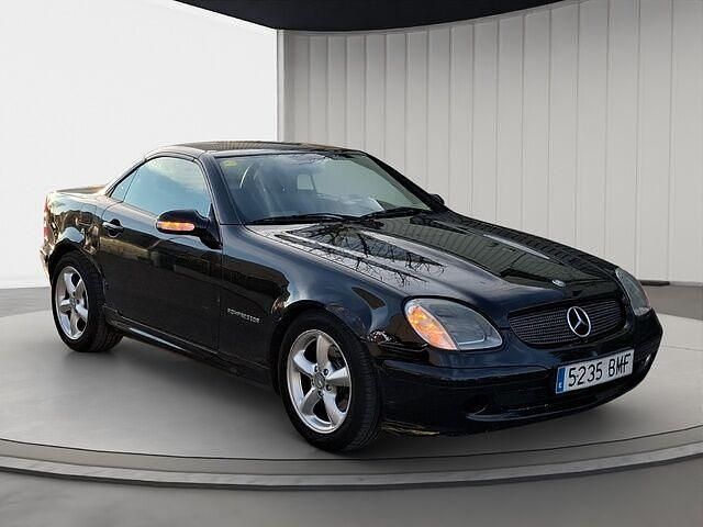 Usado Mercedes SLK200 163 CV (119 kW) 2001 Negro Descapotable