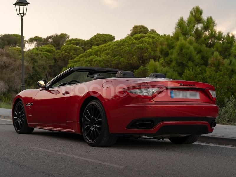 Usado Maserati GranCabrio 450 CV (330 kW) 2012 Rojo Descapotable