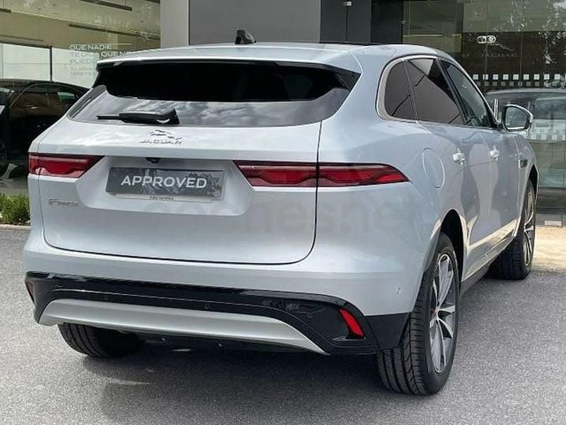 Usado Jaguar F-Pace SE 204 CV (150 kW) 2021 Gris / plata SUV