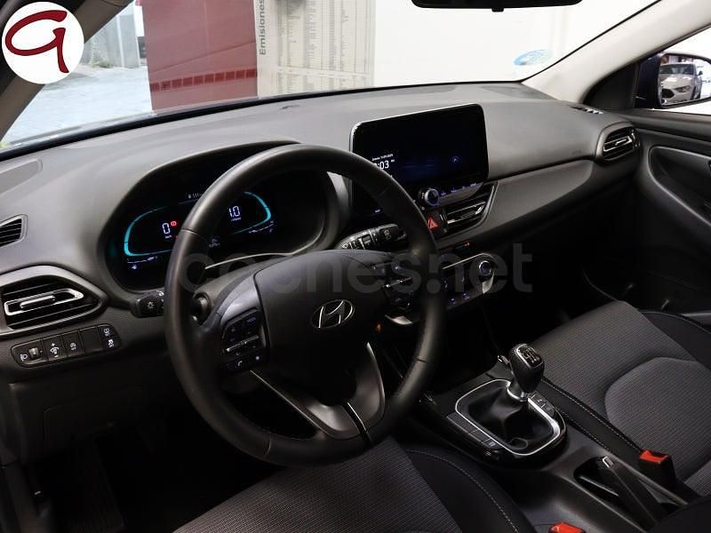 Usado Hyundai i30 100 CV (73 kW) 2025 Azul Berlina