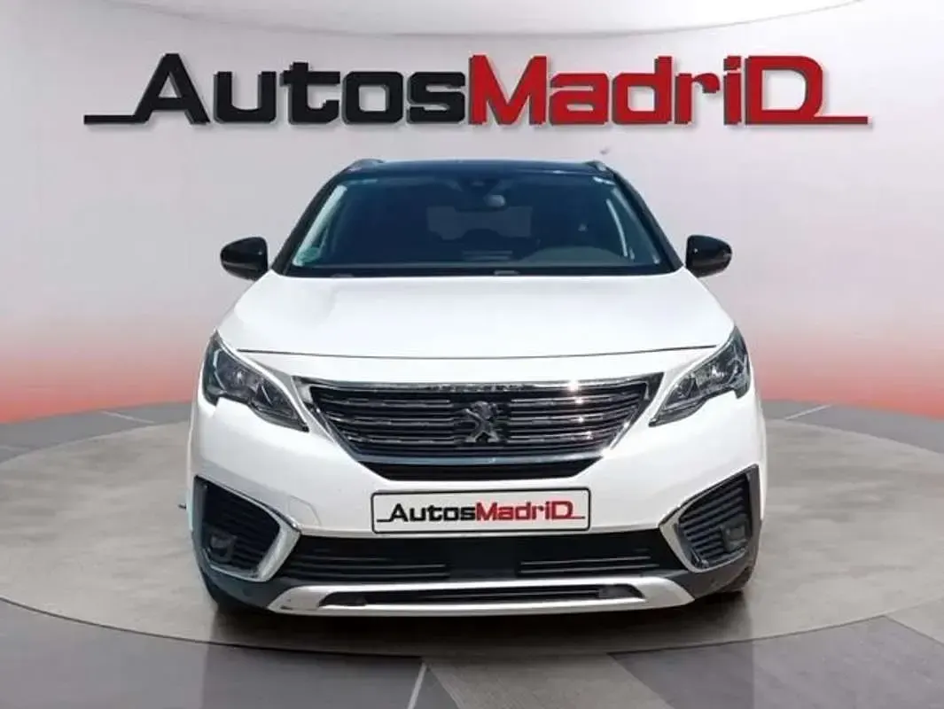 Usado Peugeot 5008 Allure 131 CV (96 kW) 2019 Blanco SUV