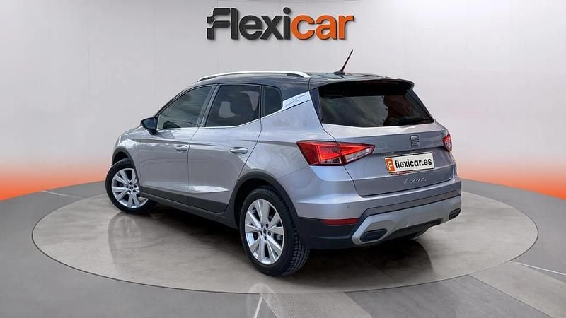 Usado Seat Arona Xperience 110 CV (80 kW) 2022 Gris SUV