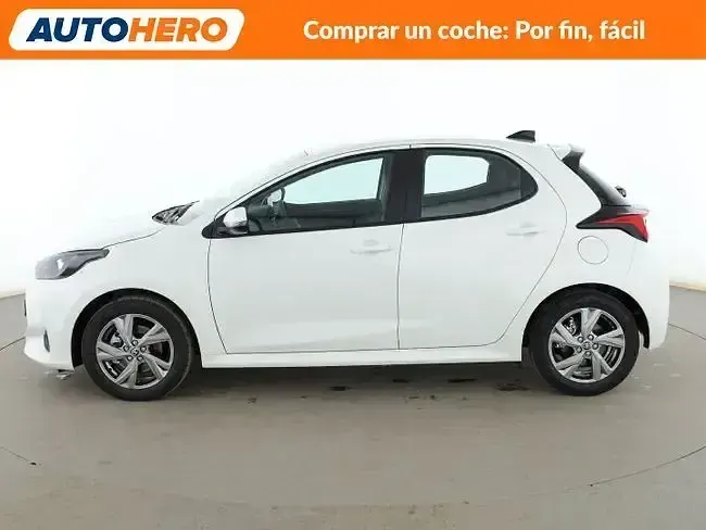 Nuevo Toyota Yaris Active 116 CV (85 kW) 2026 Blanco Utilitario