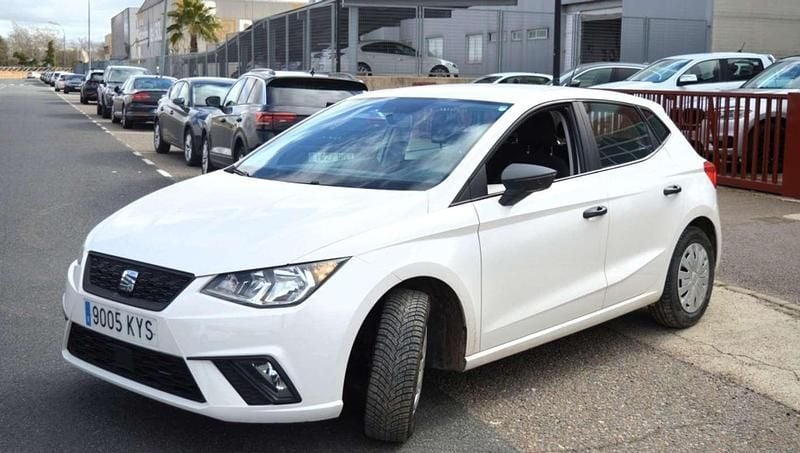 Używany Seat Ibiza Reference 80 KM (58 kW) 2019 Biały Hatchback