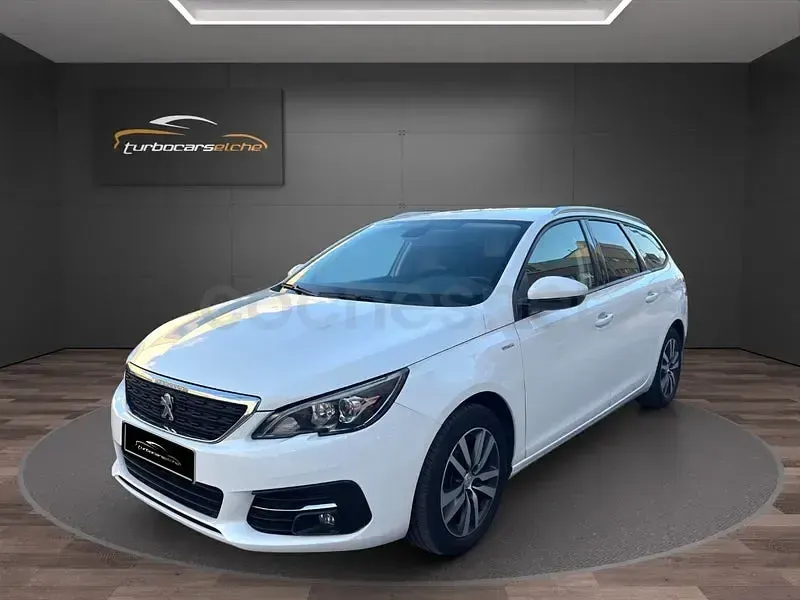 Usado Peugeot 308 SW Active 130 CV (95 kW) 2021 Blanco Familiar