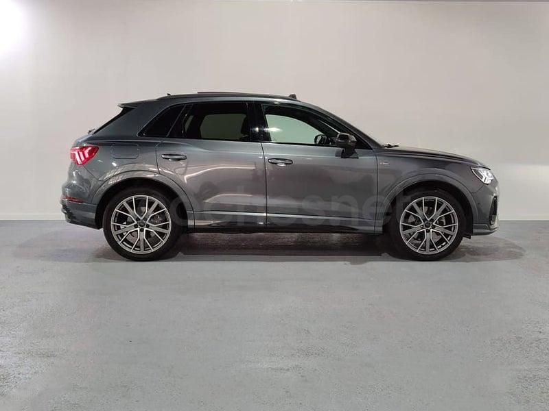 Usado Audi Q3 Ambiente 150 CV (110 kW) 2024 Gris / plata SUV