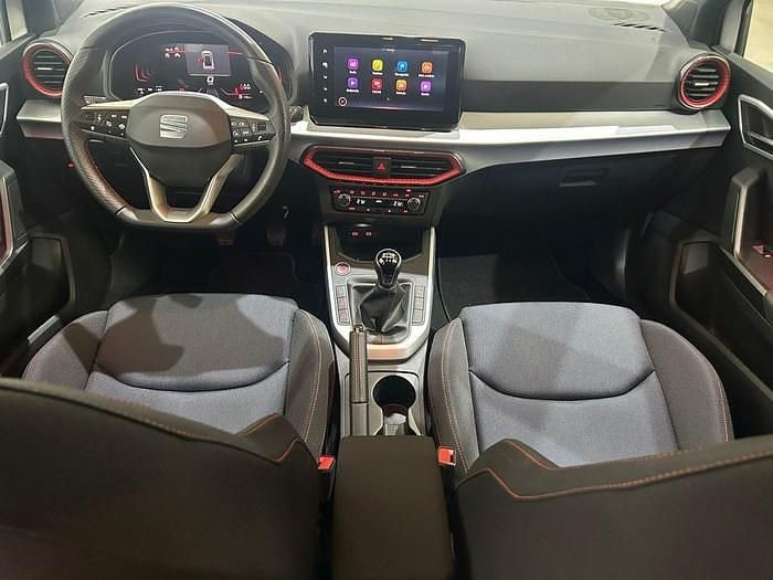 Usado Seat Arona FR 115 CV (84 kW) 2024 Blanco SUV