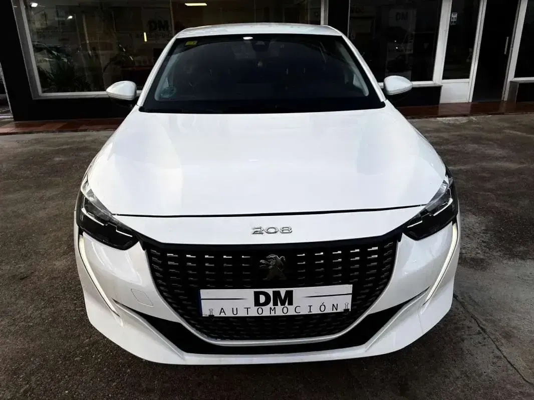Usado Peugeot 208 Allure 102 CV (75 kW) 2020 Blanco Utilitario
