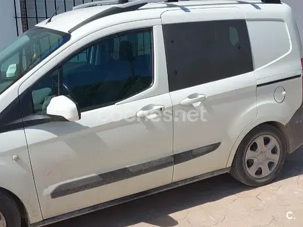 Usado Ford Tourneo Connect Active 100 CV (73 kW) 2019 Blanco Monovolumen