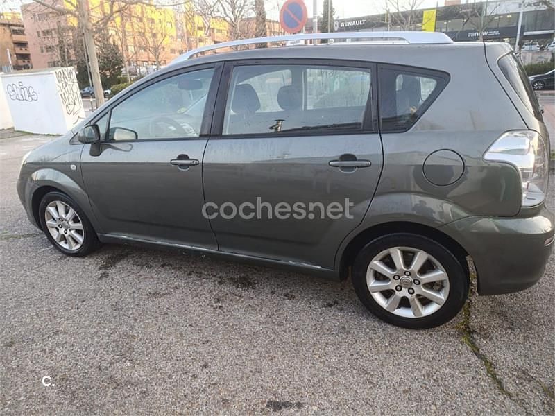 Usado Toyota Corolla Verso Sol 136 CV (100 kW) 2007 Gris / plata Monovolumen