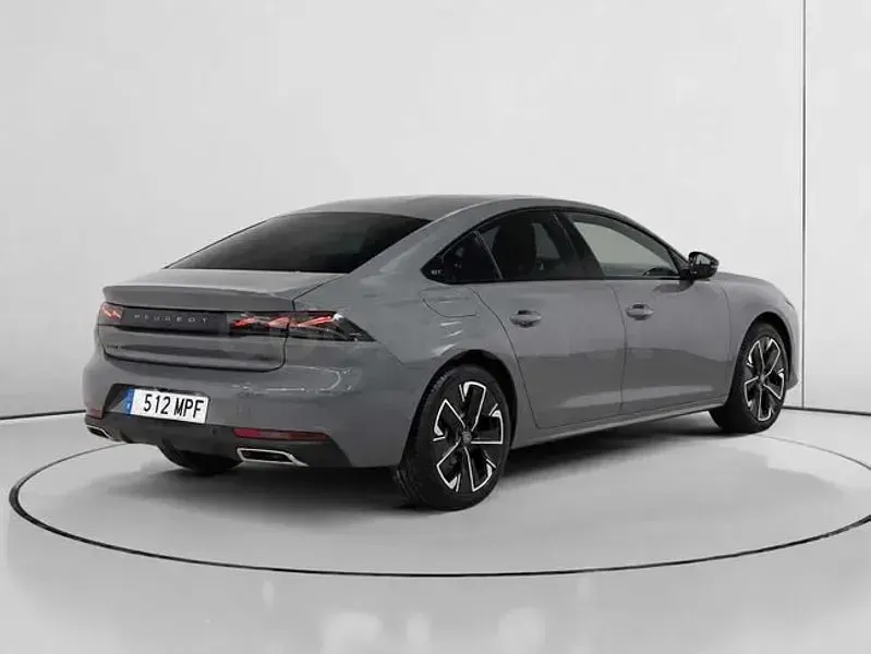 Usado Peugeot 508 SW GT 130 CV (95 kW) 2024 Gris / plata Familiar