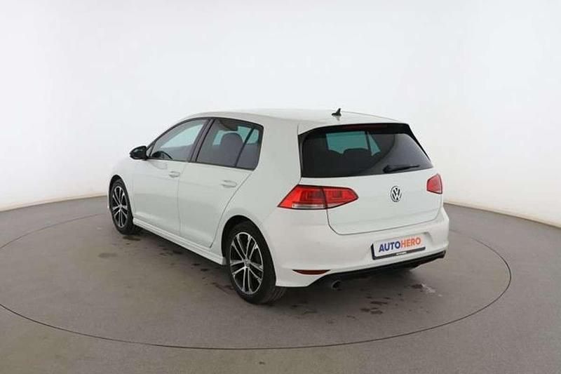 Usado VW Golf VII R-line BlueMotion 106 HP (77 kW) 2014 Branco Citadino
