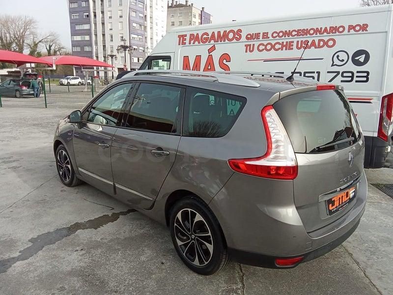 Usado Renault Grand Scénic III Bose Edition 130 CV (95 kW) 2015 Gris / plata Monovolumen