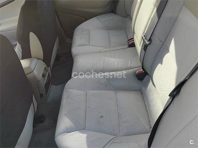 Usado Volvo S60 163 CV (119 kW) 2003 Gris / plata Berlina