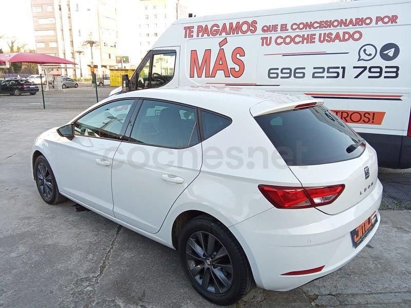 Usado Seat Leon Style 115 CV (84 kW) 2019 Blanco Berlina