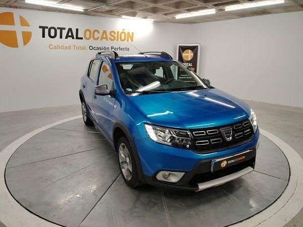 Usado Dacia Sandero Essentiel 73 CV (53 kW) 2019 Azul Berlina