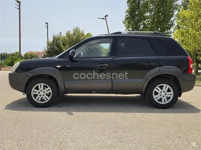 Usado Hyundai Tucson Style 140 CV (102 kW) 2007 Negro SUV