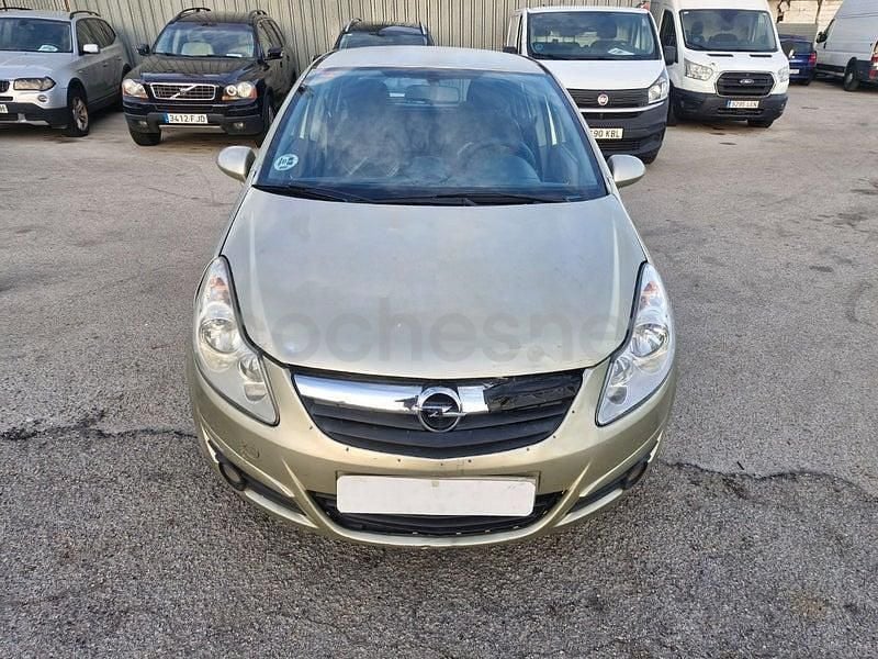 Usado Opel Corsa Cosmo 75 CV (55 kW) 2007 Beige Utilitario