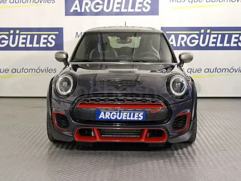 Usado Mini John Cooper Works 306 CV (225 kW) 2020 Gris / plata Utilitario