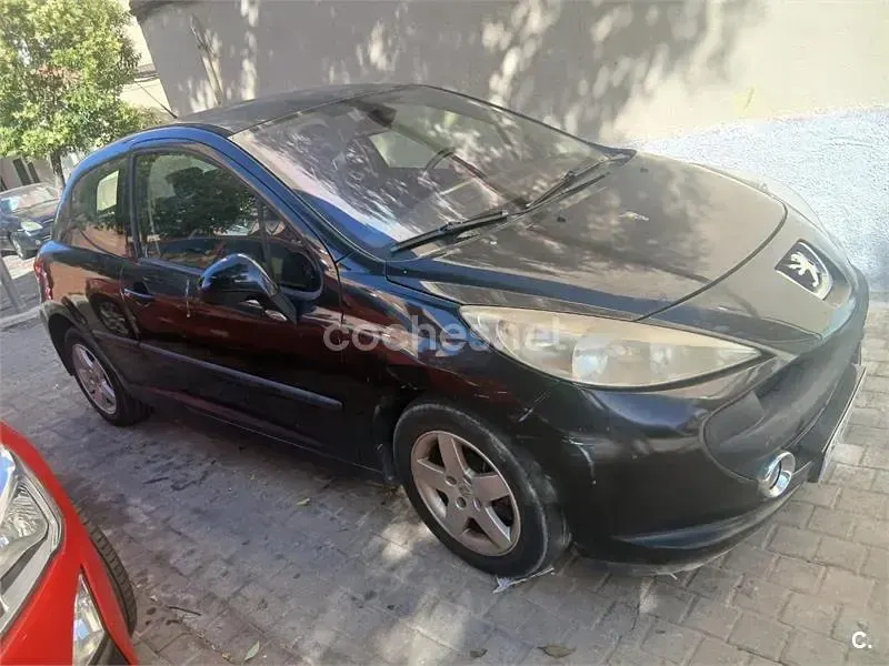 Usado Peugeot 207 90 CV (66 kW) 2008 Negro Berlina