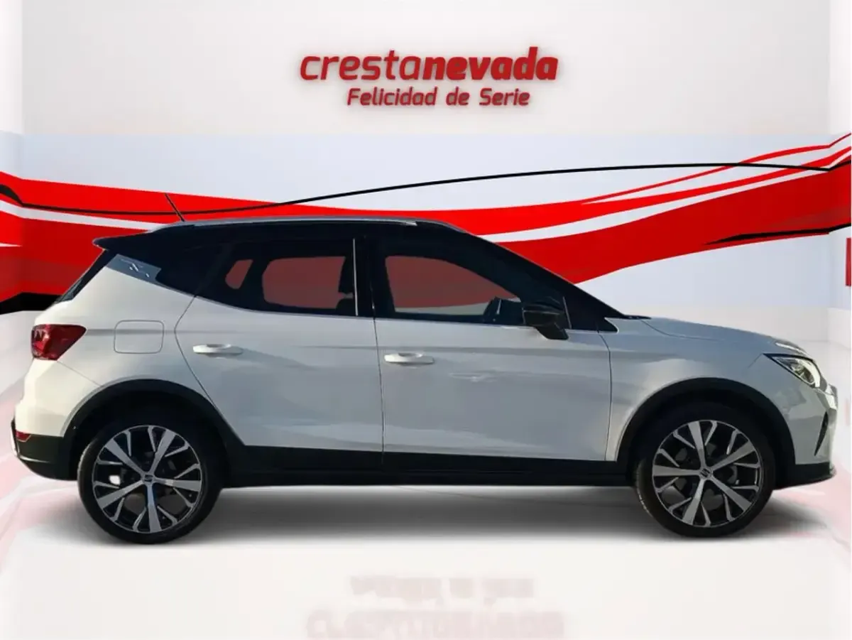 Usado Seat Arona Xperience 110 CV (80 kW) 2022 Blanco SUV