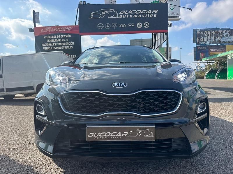 Usado Kia Sportage 115 CV (84 kW) 2020 Gris / plata SUV