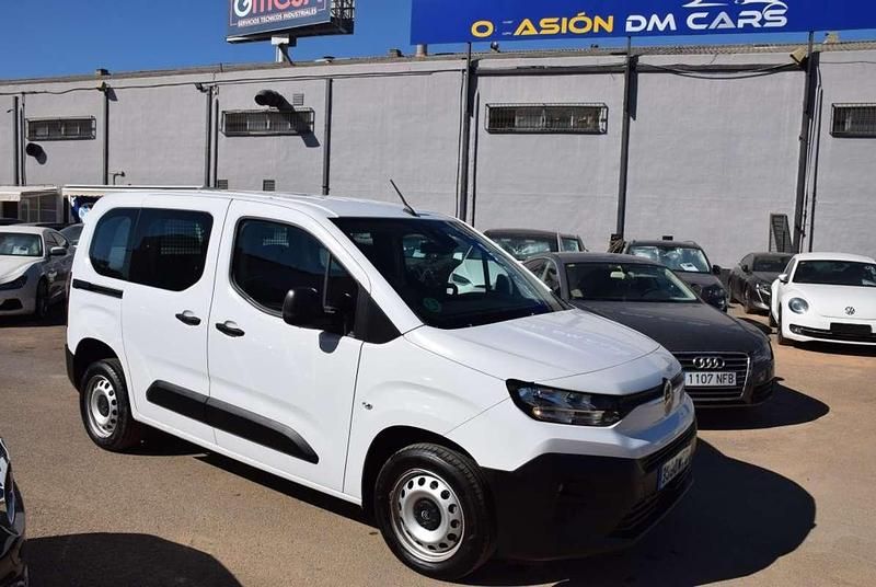 Usado Citroën Berlingo 102 CV (75 kW) 2024 Blanco Monovolumen