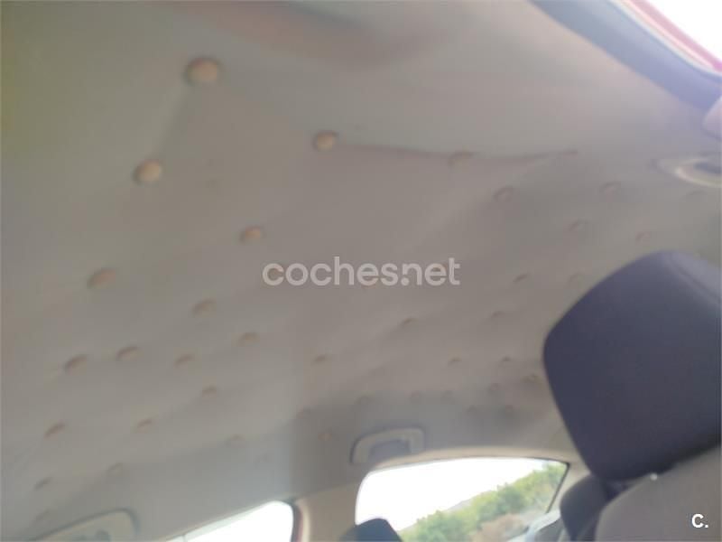 Usado Citroën C4 90 CV (66 kW) 2009 Rojo Berlina