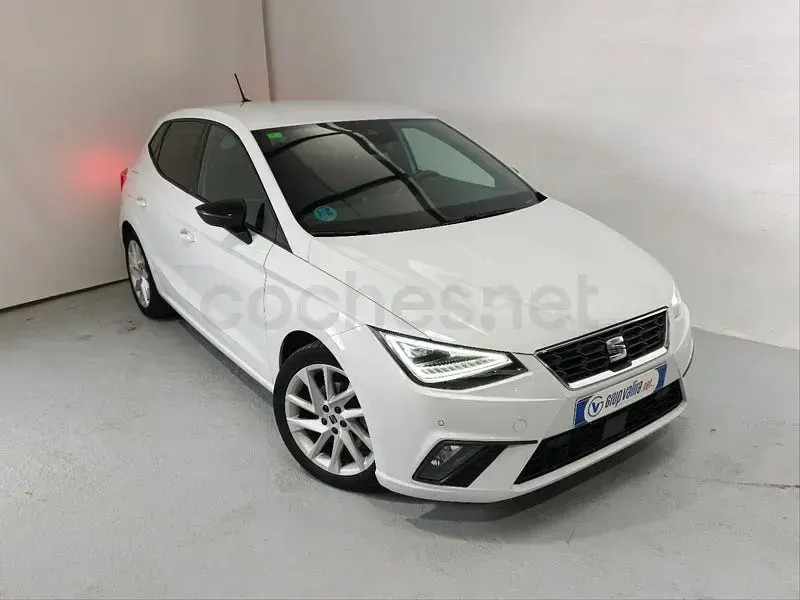 Usado Seat Ibiza FR 110 CV (80 kW) 2022 Blanco Utilitario
