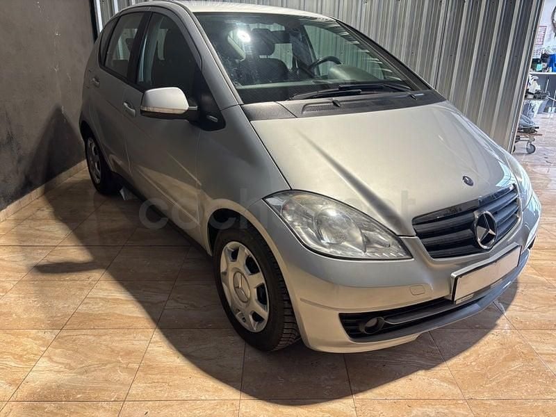 Usado Mercedes A160 Elegance 82 CV (60 kW) 2009 Gris / plata Monovolumen