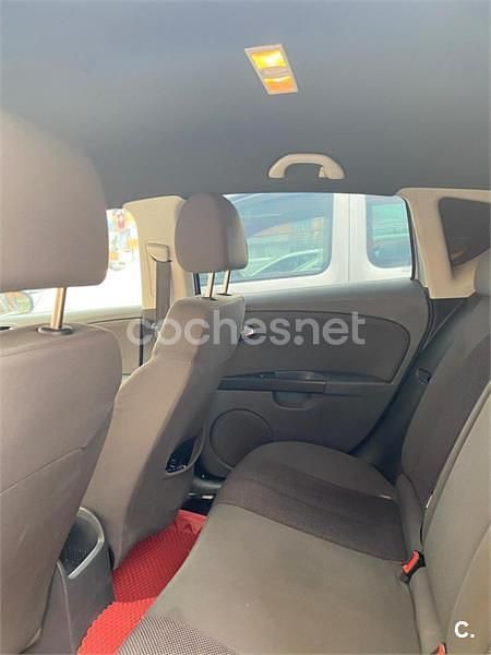 Usado Seat Leon Reference 105 CV (77 kW) 2008 Gris / plata Utilitario