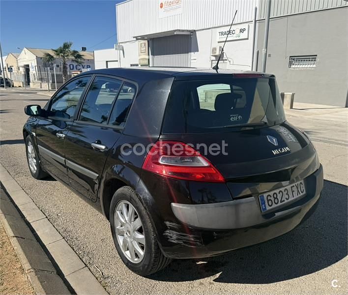 Usado Renault Mégane II Dynamique 105 CV (77 kW) 2007 Negro Berlina