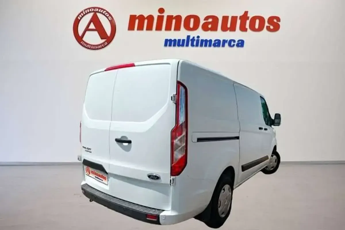 Usado Ford Transit Trend 131 CV (96 kW) 2022 Blanco Van