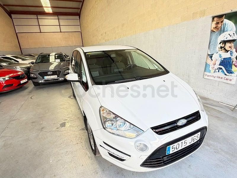Usado Ford S-MAX Trend 140 CV (102 kW) 2015 Blanco Monovolumen