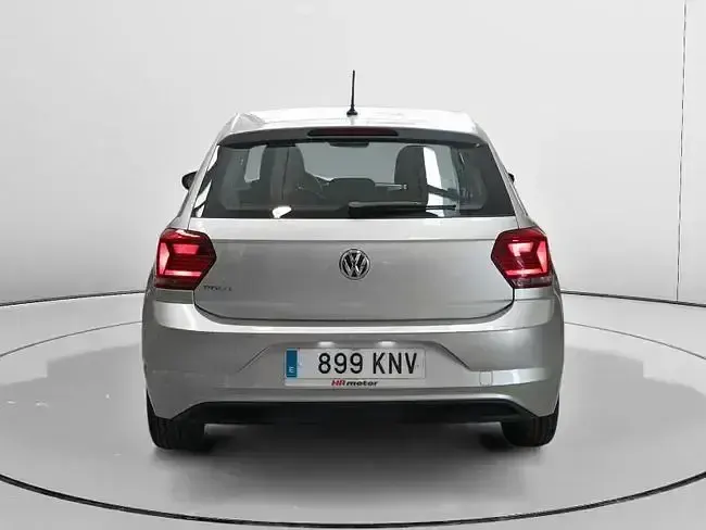 Usado VW Polo Advance 95 CV (69 kW) 2018 Gris Utilitario