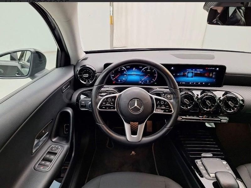 Usado Mercedes A180 116 CV (85 kW) 2020 Negro Berlina