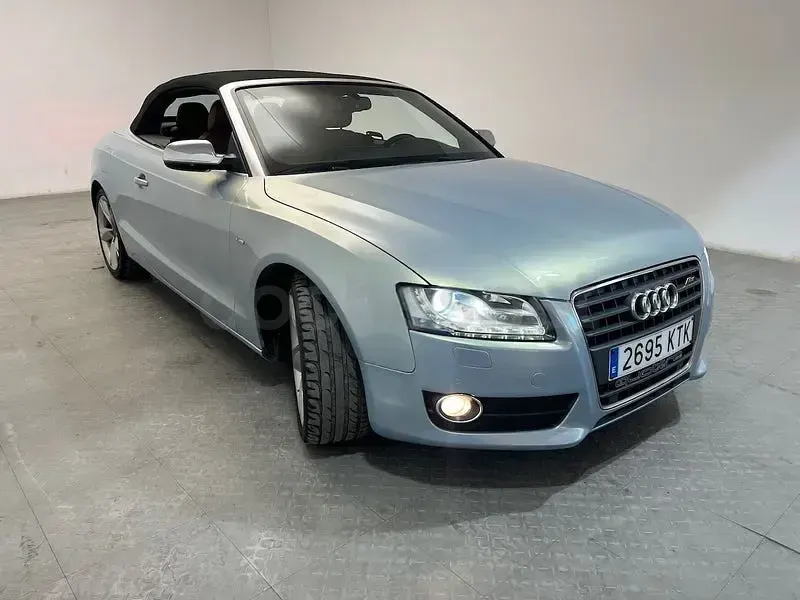 Usado Audi A5 Cabriolet 190 CV (139 kW) 2011 Gris / plata Descapotable